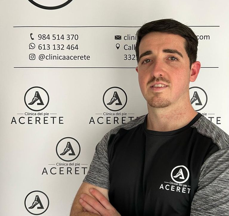 Adrián Acerete — Podólogo colegiado en Gijón
