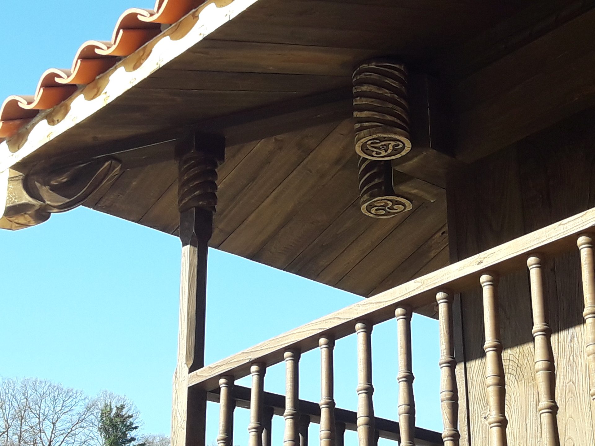 Trisquel tallado